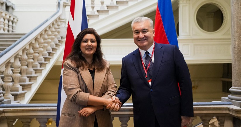 Посол Азербайджана встретился с британским министром