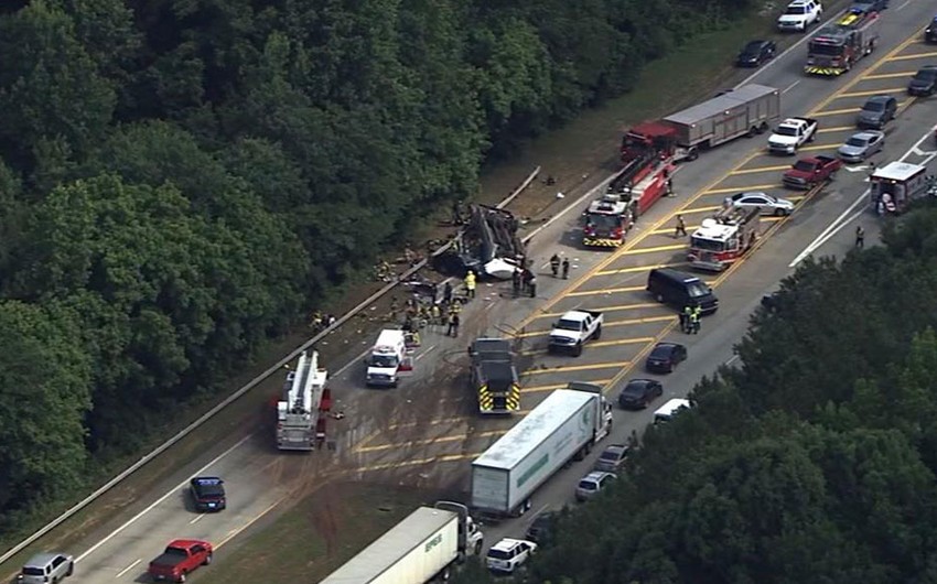 Около 40 человек пострадали в результате ДТП с автобусом в Атланте