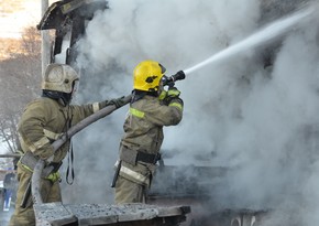 Bakıda köməkçi tikilidə və qarajda yanğın olub, xəsarət alan var