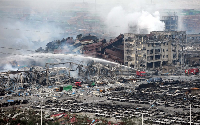 ​Жителей из района взрывов в Тяньцзине эвакуируют из-за ядовитых паров