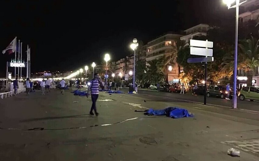 Prezident İlham Əliyev Nitsadakı terror aktına görə Fransa prezidentinə başsağlığı verib