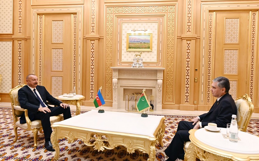 Ilham Aliyev meets with Gurbanguly Berdimuhamedow