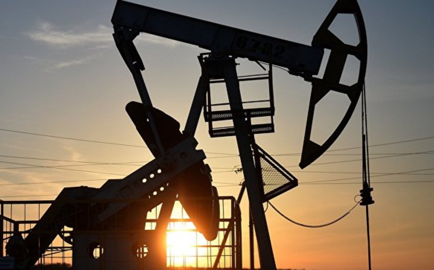 Нефть дешевеет после выхода статистики по числу буровых установок в США