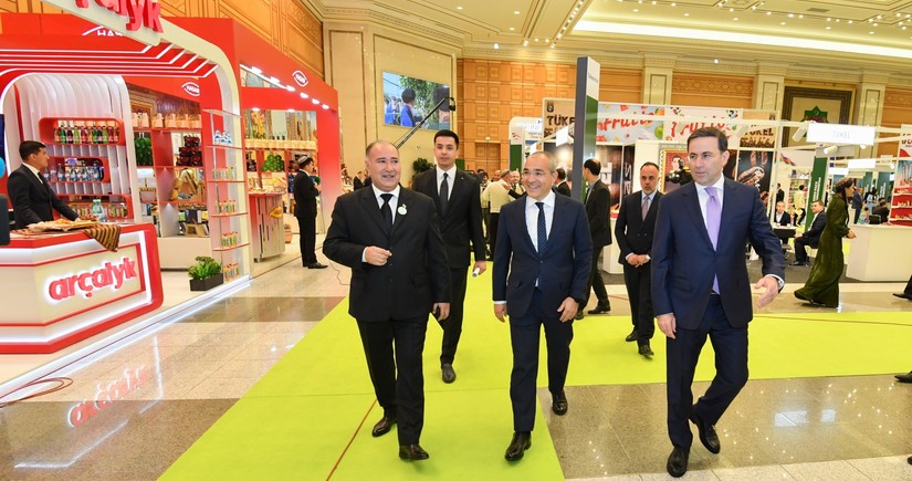 Azerbaijan's Minister of Economy meets with President of Turkmenistan