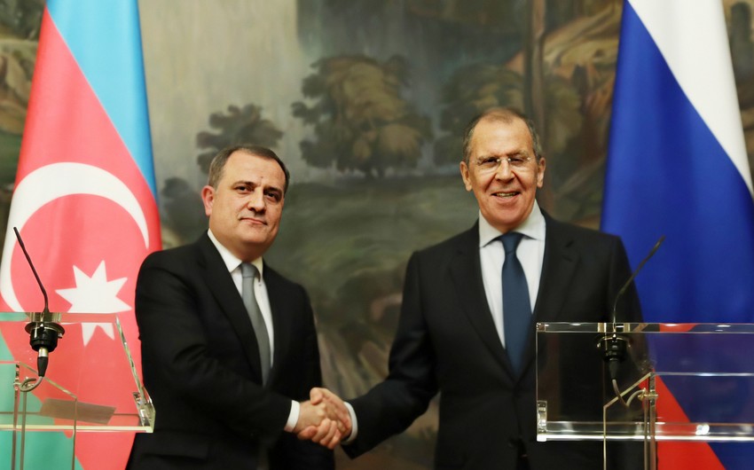 Azerbaijani, Russian FMs discuss upcoming high-level contacts