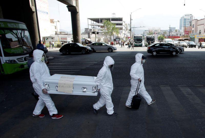Meksikada son sutkada 895 nəfər koronavirusdan ölüb