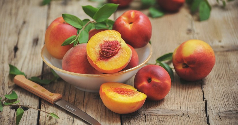 Azerbaijan resumes peach exports to Qatar