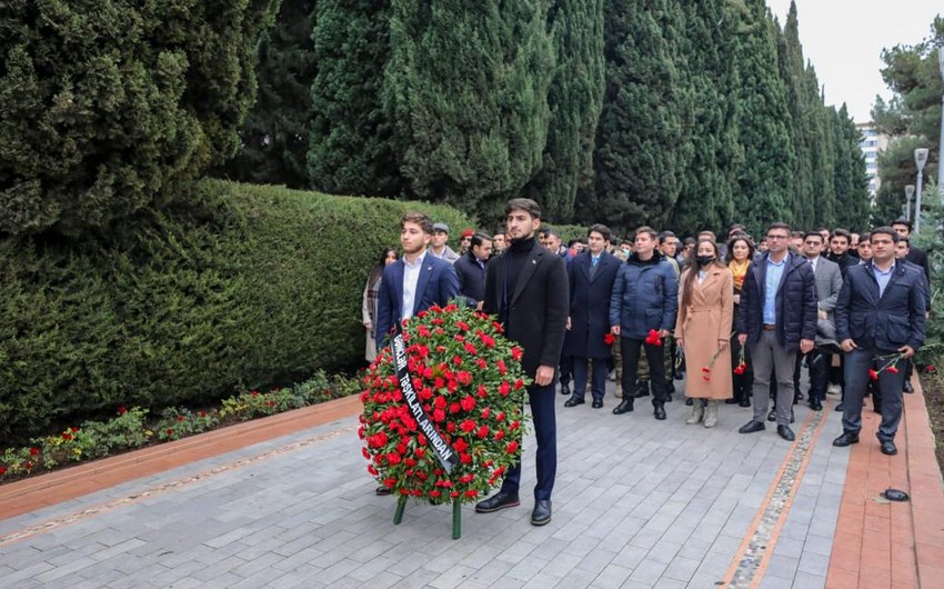 Молодежные организации почтили память общенационального лидера Гейдара Алиева