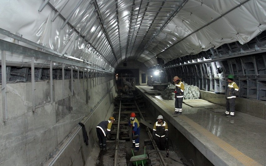 Metronun “Xətai” stansiyasında yeni eskalatorlar quraşdırılır
