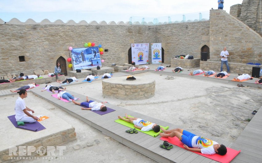 ​В Баку отметили Международный день йоги - ФОТО