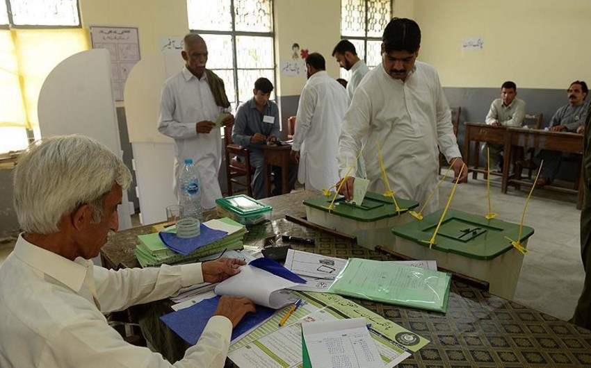 Voting begins for Pakistan's general elections