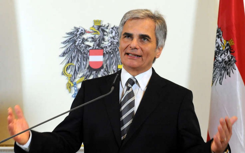 Канцлер Австрии предложил способ решения кризиса беженцев в Европе