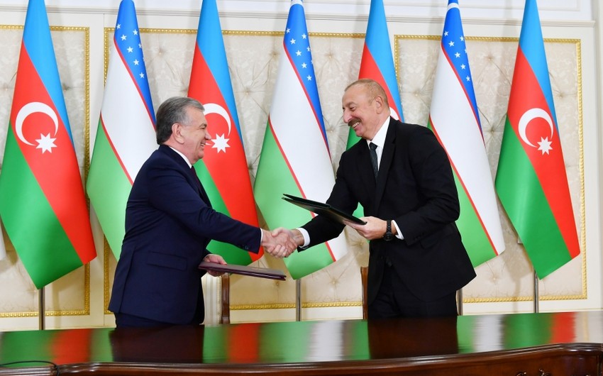 Подписаны азербайджано-узбекские документы