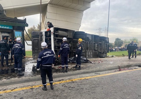 Тяжелое ДТП в Баку: 16 пострадавших помещены в больницу