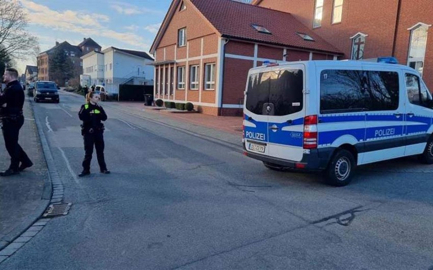 В результате стрельбы возле начальной школы в Германии пострадали два человека