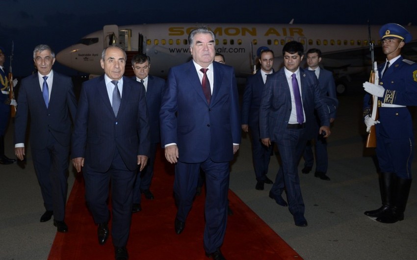 Tacikistan Prezidenti Azərbaycana rəsmi səfərə gəlib
