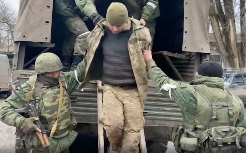 Ukraynada saxlanılan rusiyalı hərbi əsirlərin sayı açıqlanıb