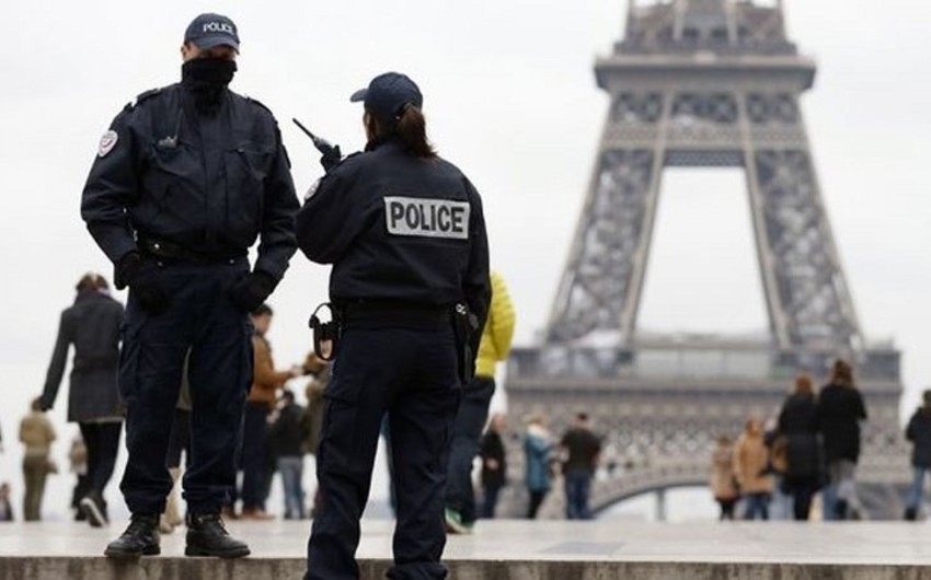 French police detain 21 homeless Azerbaijanis