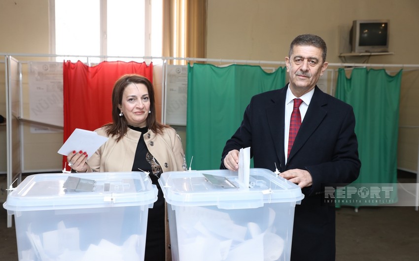 Presidential candidate Elshad Musayev votes