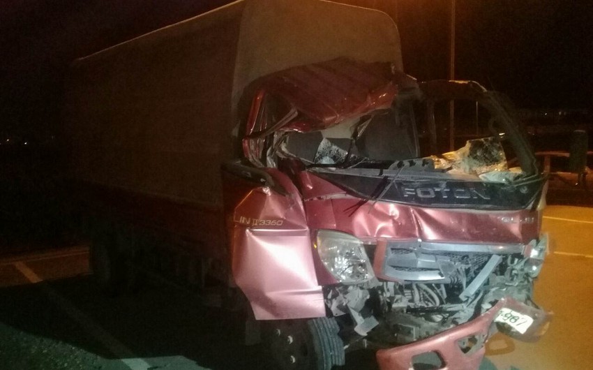 Уснувший за рулем водитель стал причиной тяжелой аварии в Баку - ФОТО
