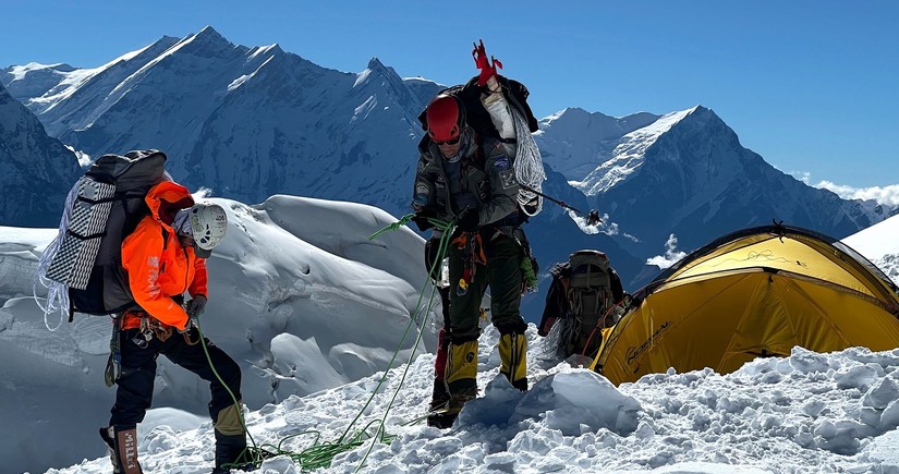 Five bodies of Russian climbers retrieved from 7,000m on Dhaulagiri