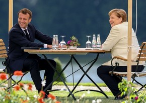 Меркель прибыла во Францию с прощальным визитом