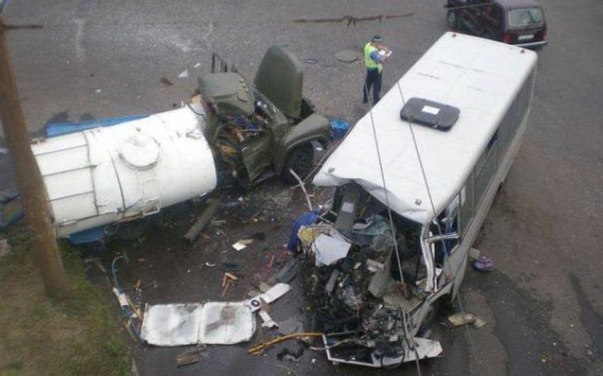 ​Kubada sərnişin avtobusu avtosisternlə toqquşub: 50 yaralı