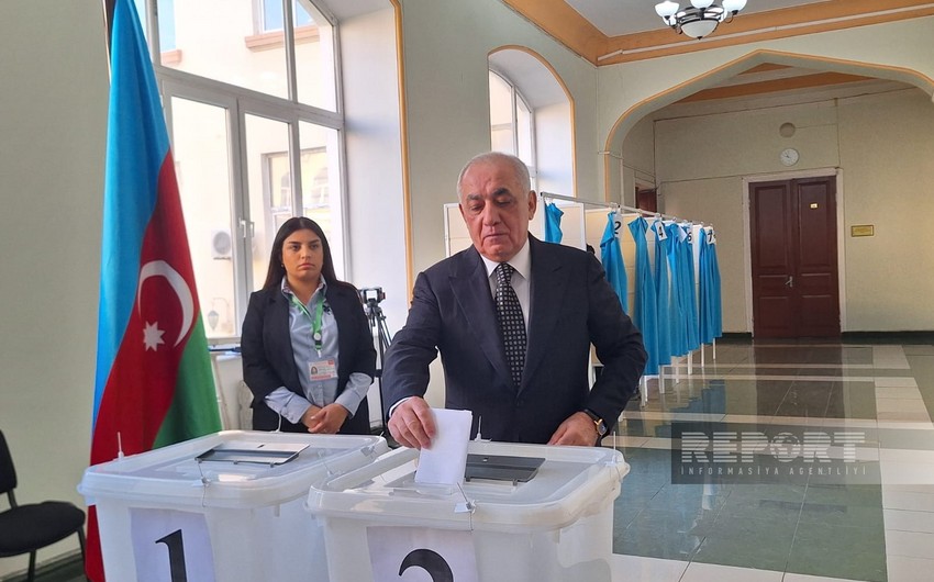 Azerbaijan's prime minister votes in presidential elections