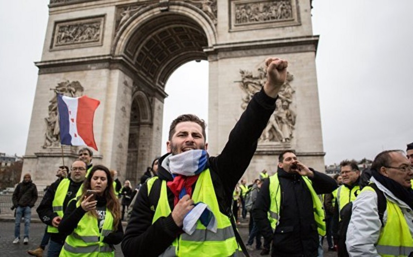 Число пострадавших в ходе протестов в Париже возросло до 65 человек  - ОБНОВЛЕНО - 3 - ВИДЕО