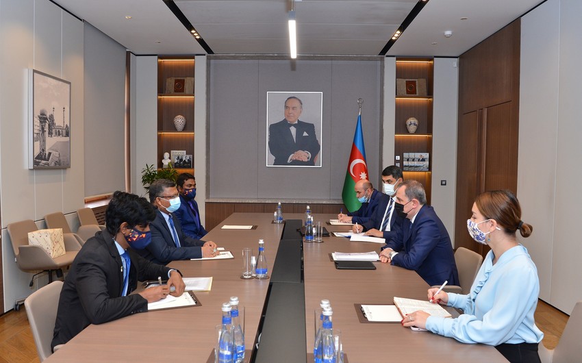 Azerbaijani FM meets with Bangladeshi ambassador 