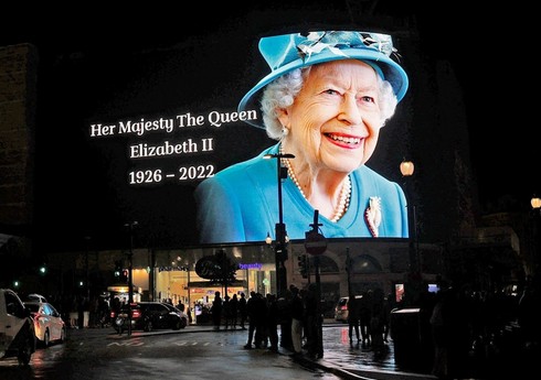 В Великобритании почтили память Елизаветы II минутой молчания