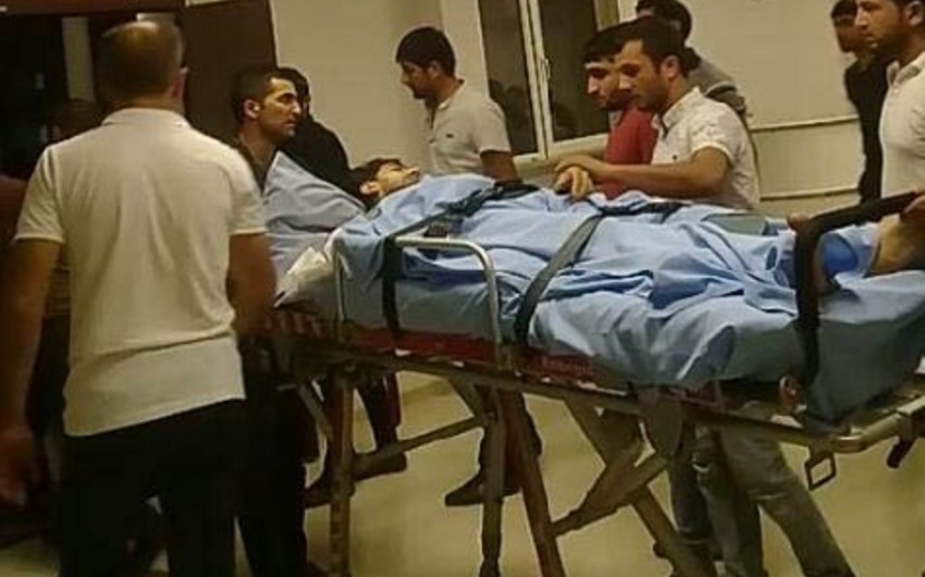В Баку молодой человек получил огнестрельное ранение от знакомого - ФОТО