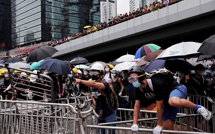 В Гонконге прошли акции протеста при участии двух миллионов человек - ВИДЕО