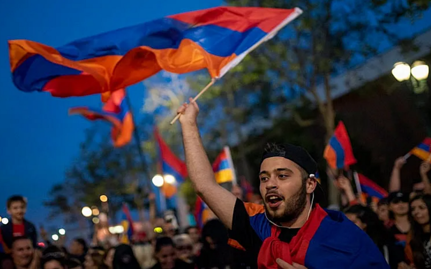 Armenians in United States stage protest demanding Pashinyan's resignation