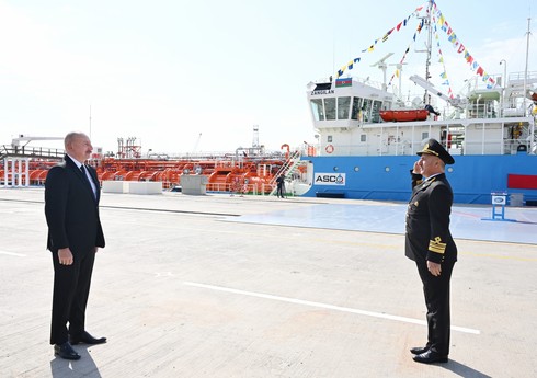 Президент Ильхам Алиев принял участие в церемонии ввода в эксплуатацию танкера "Зангилан" 