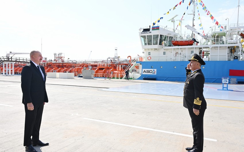 Президент Ильхам Алиев принял участие в церемонии ввода в эксплуатацию танкера Зангилан 