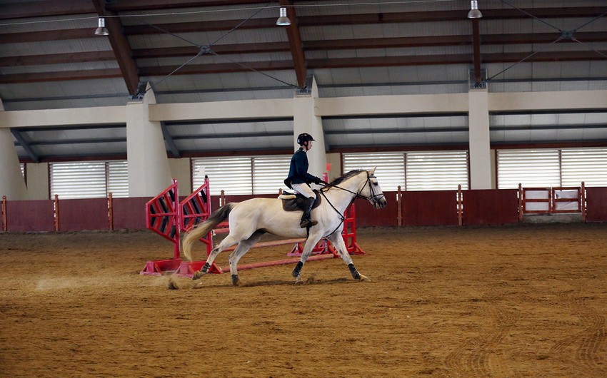 Bina Equestrian Center hosts first contest competition of year held in closed manege