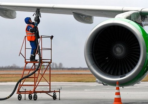 Азербайджан резко увеличил экспорт авиационного топлива в Венгрию