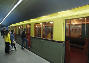 Bakı metrosunda retro vaqonlar nümayiş etdirilir