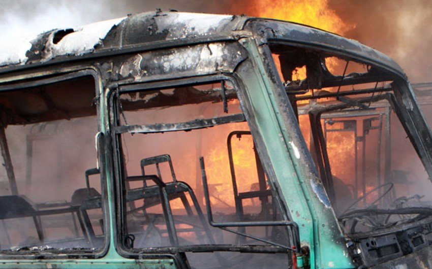 ​Əfqanıstanda iki avtobus yanacaq daşıyan maşınla toqquşub, 73 nəfər ölüb