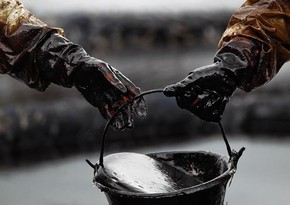 Dünya bazarında neft 2 % ucuzlaşıb