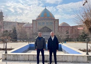 Azerbaijani MPs visit Blue Mosque in Yerevan 