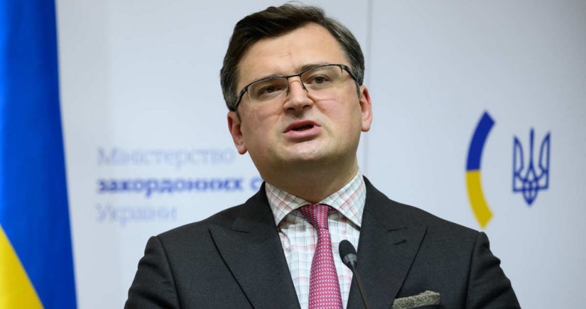 Кулеба: Запад не должен просить Украину уступить, а помочь выиграть войну