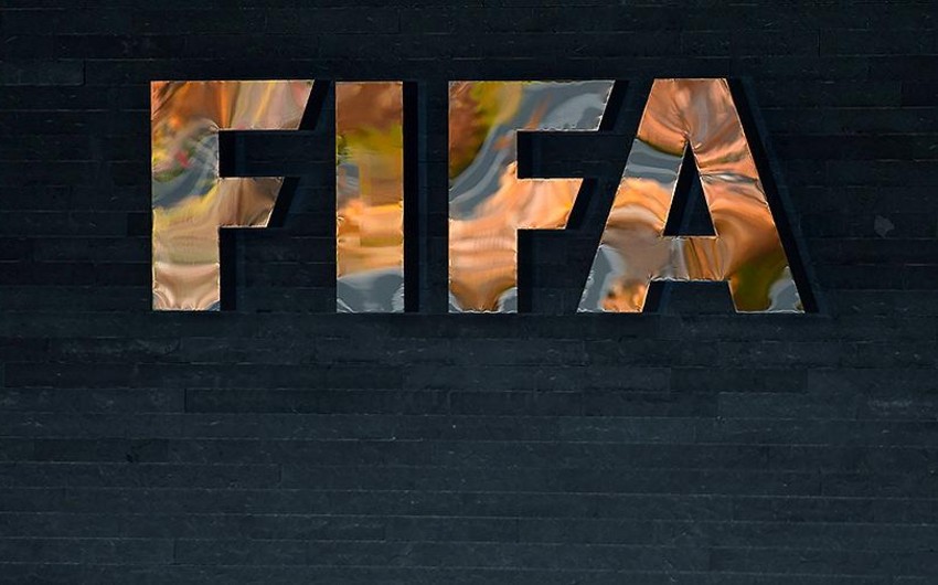 ФИФА выбрала рефери для работы с системой видеоповторов