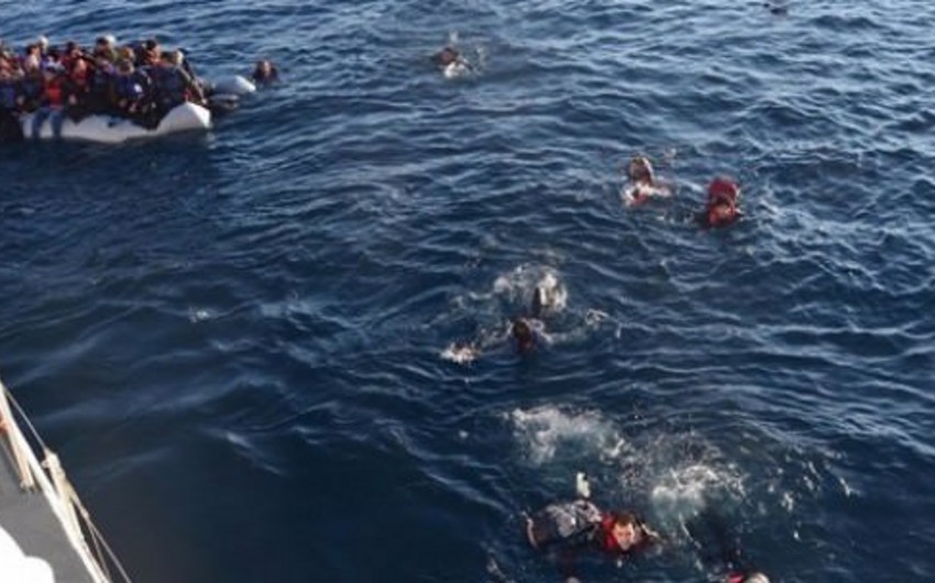 Egey dənizində qaçqınları daşıyan gəmi batıb, 3 uşaq boğularaq ölüb