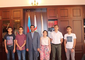 BHOS Rector Elmar Gasimov met with prospective students earning 700 points