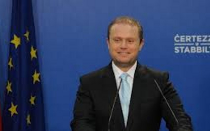 Премьер-министр Мальты прибыл с официальным визитом в Азербайджан