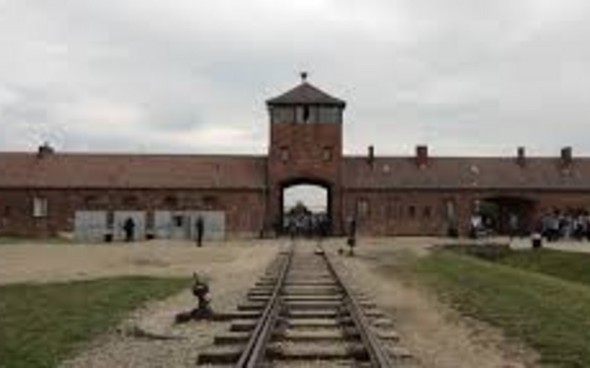 Лидер Польши призвал не политизировать мероприятия, посвященные освобождению Освенцима