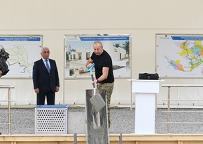 Президент Азербайджана заложил фундамент узловой подстанции Лачын