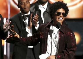 Bruno Mars wins Grammy for best song and album - VIDEO - LIST